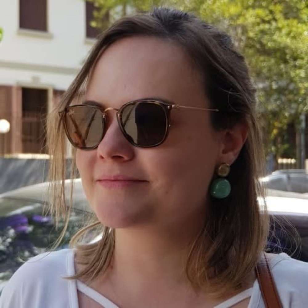 Meet your Posher, Rebeca